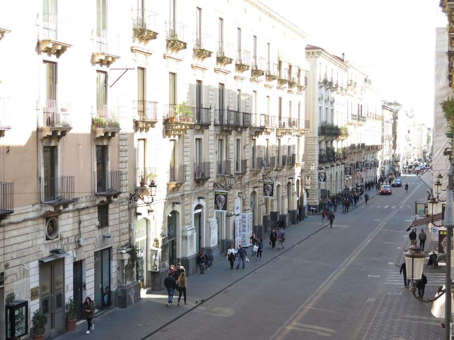 Stesicoro-Duomo Elegante Appartamento In Centro Catania Exterior foto